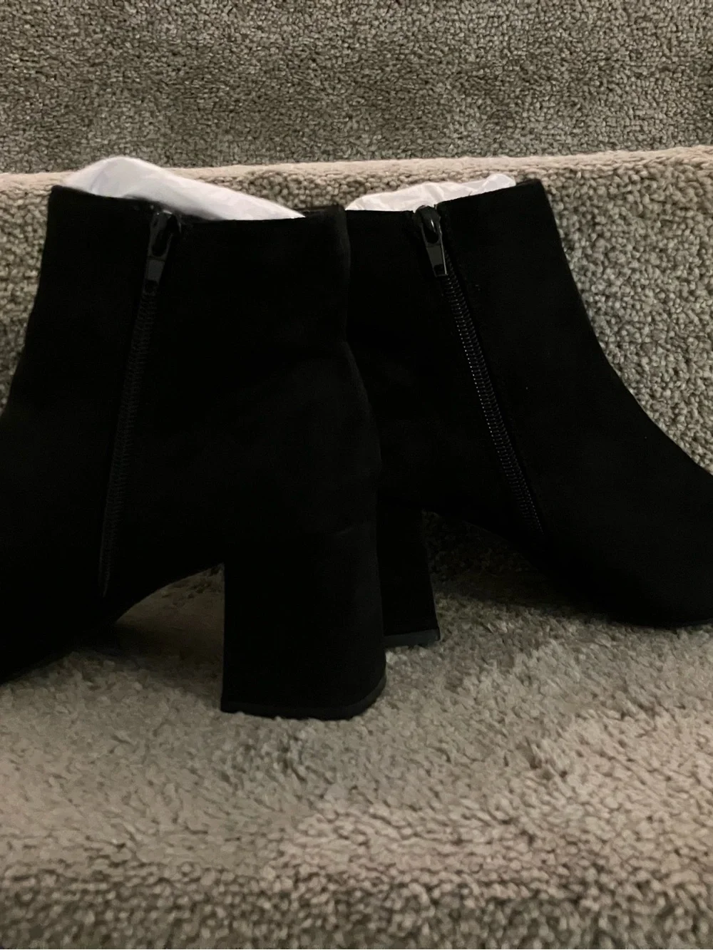 NWB X2B NESSA 1 FAUX SUEDE POINTED TOE BLOCK HEEL ANKLE BOOTS VEGAN SIZE 9